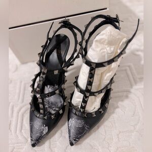 Authentic Valentino 💘